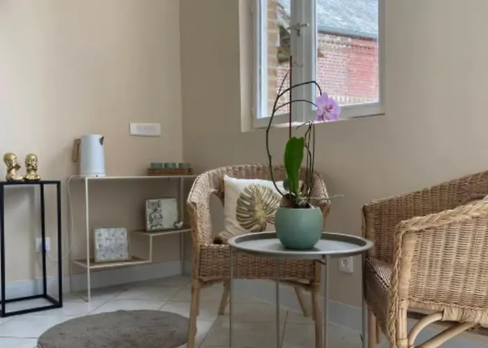 Le Manoir De Severine Holiday home Pommereux